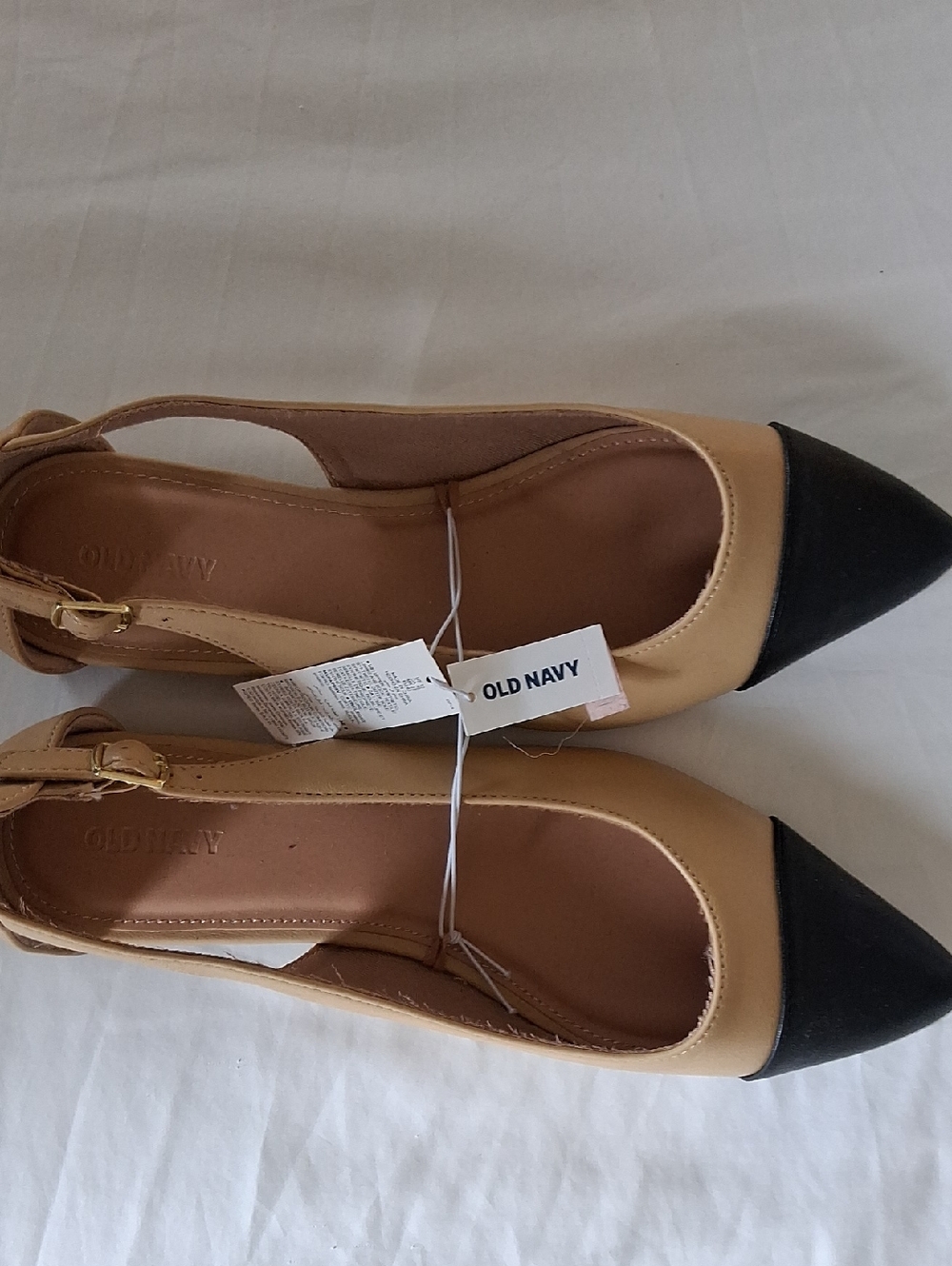 Old Navy Two-Tone Pointed Slingback Flats in Beige and Black - Picture 2 of 4